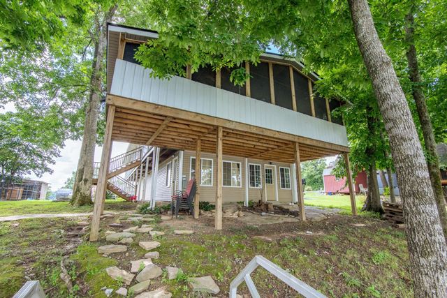 201 BEECHVIEW DR, Clifton, TN 38425