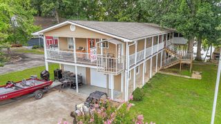 201 BEECHVIEW DR, Clifton, TN 38425
