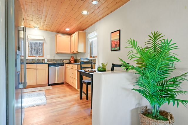 465 Camino Don Miguel, Santa Fe, NM 87505