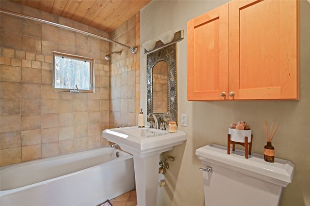 465 Camino Don Miguel, Santa Fe, NM 87505