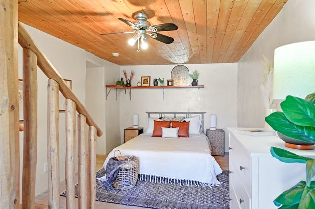 465 Camino Don Miguel, Santa Fe, NM 87505