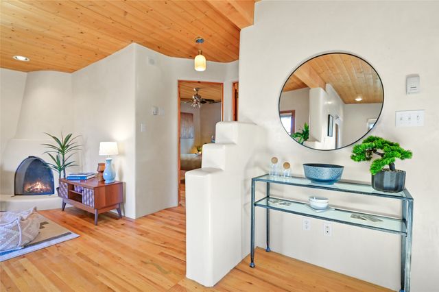 465 Camino Don Miguel, Santa Fe, NM 87505