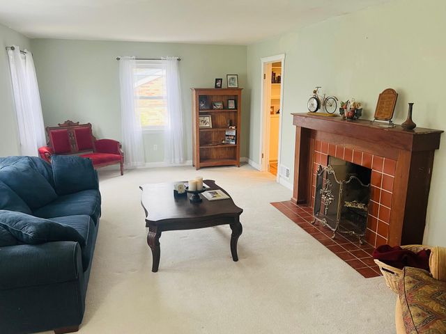 714 St Matthews Circle, Taylor Mill, KY 41015