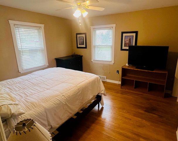 714 St Matthews Circle, Taylor Mill, KY 41015