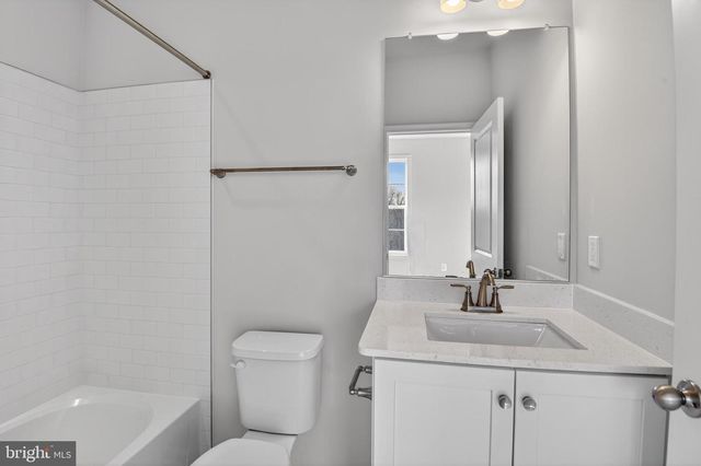 7855 PRESIDENTIAL PKWY, Upper Marlboro, MD 20774