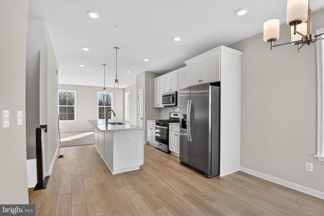 7855 PRESIDENTIAL PKWY, Upper Marlboro, MD 20774