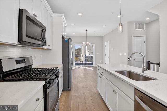 7855 PRESIDENTIAL PKWY, Upper Marlboro, MD 20774