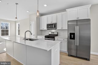 7855 PRESIDENTIAL PKWY, Upper Marlboro, MD 20774