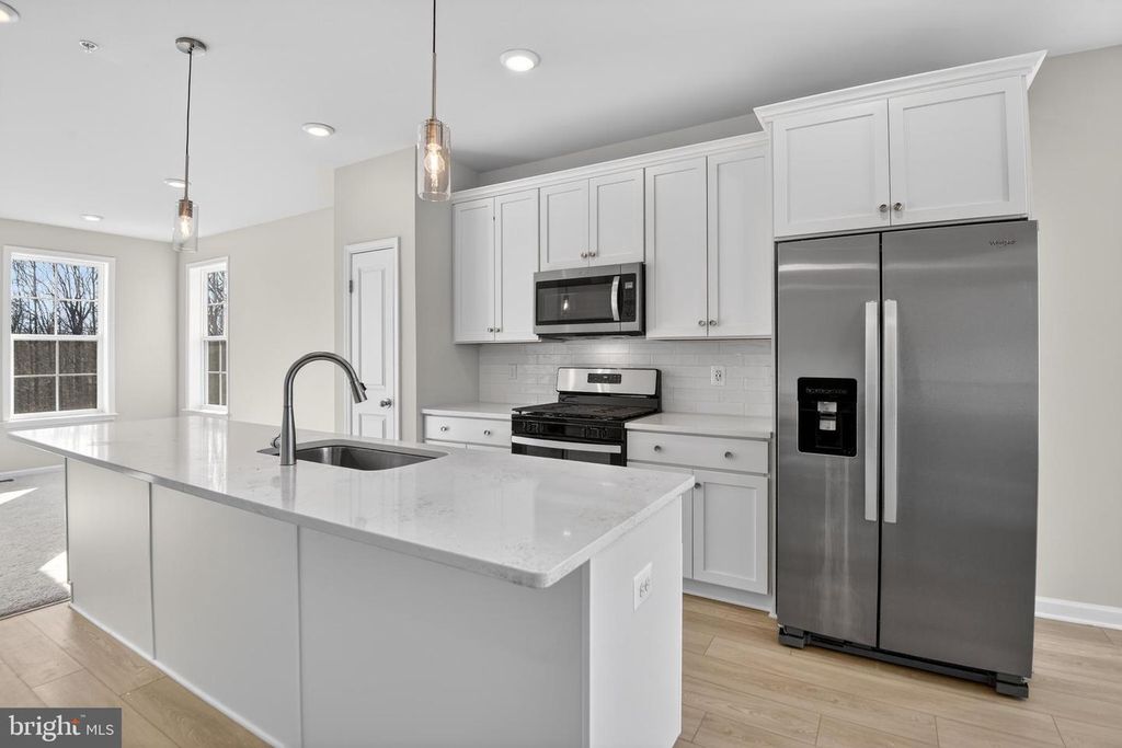 7855 PRESIDENTIAL PKWY, Upper Marlboro, MD 20774