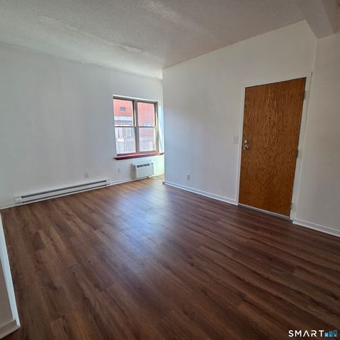 52 Atwood Street 3B, Hartford, CT 06105
