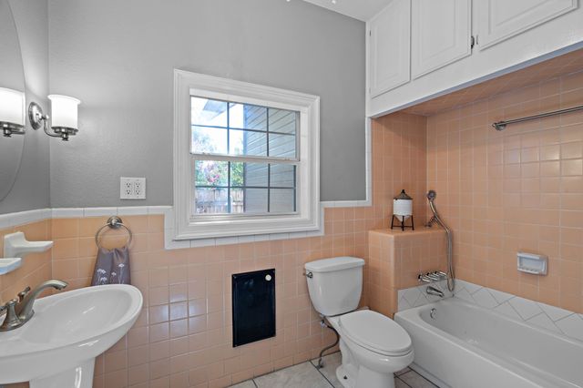 416 E Akard, Weatherford, TX 76086