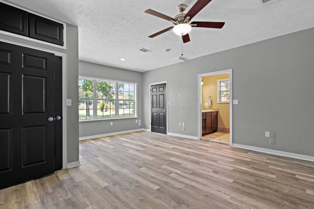 416 E Akard, Weatherford, TX 76086