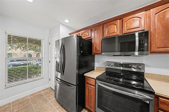 8106 SILENT CREEK DRIVE, Tampa, FL 33615