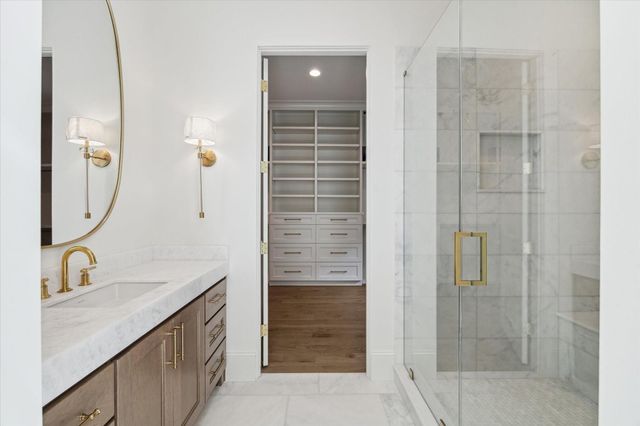 25 Wentworth Gate Path, Houston, TX 77027