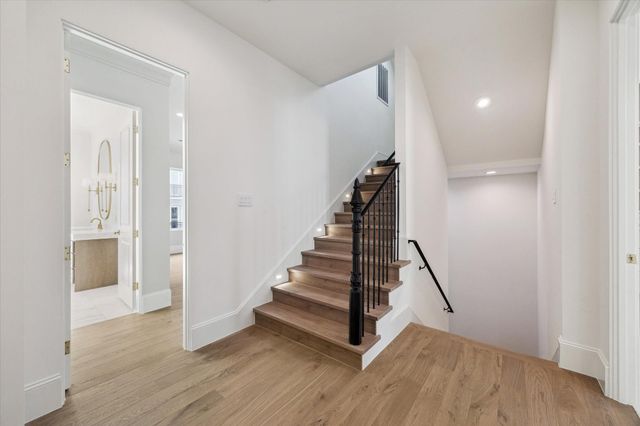 25 Wentworth Gate Path, Houston, TX 77027