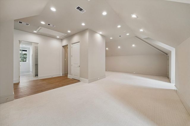 25 Wentworth Gate Path, Houston, TX 77027