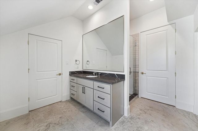 25 Wentworth Gate Path, Houston, TX 77027