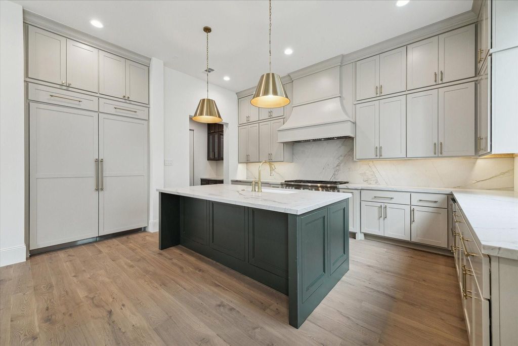 25 Wentworth Gate Path, Houston, TX 77027