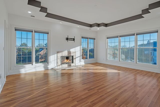 101 Governors Point Boulevard, Hendersonville, TN 37075