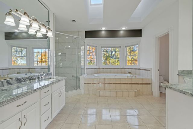 101 Governors Point Boulevard, Hendersonville, TN 37075