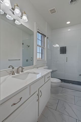 101 Governors Point Boulevard, Hendersonville, TN 37075