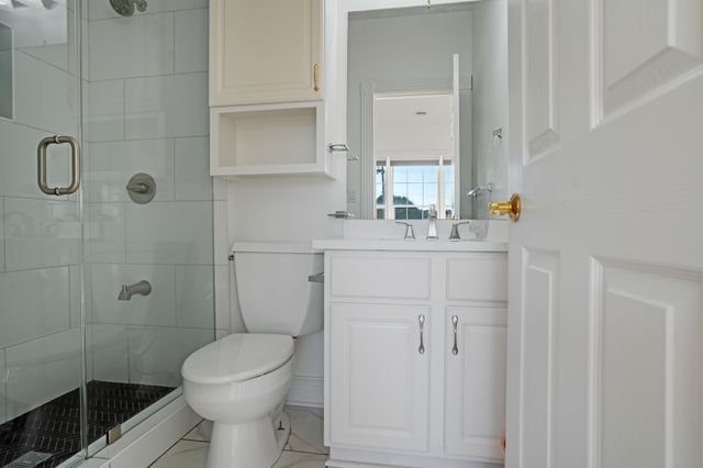 101 Governors Point Boulevard, Hendersonville, TN 37075