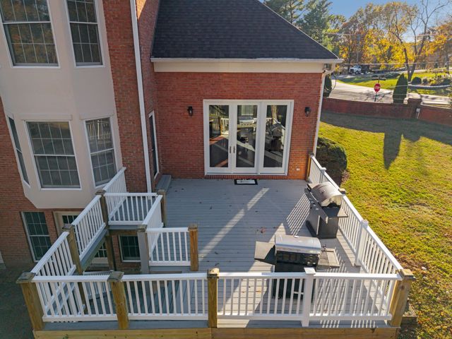 101 Governors Point Boulevard, Hendersonville, TN 37075