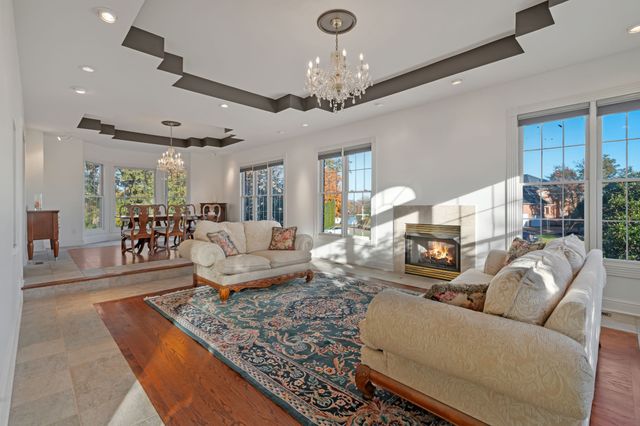 101 Governors Point Boulevard, Hendersonville, TN 37075