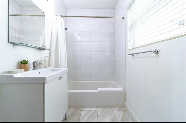 2617 NE 13th Court, Fort Lauderdale, FL 33304