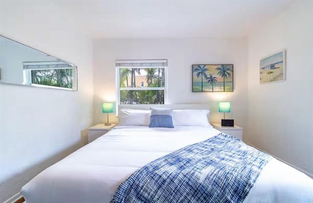 2617 NE 13th Court, Fort Lauderdale, FL 33304