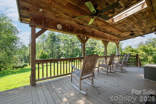 90 Jonestown Road, Asheville, NC 28804