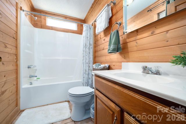 90 Jonestown Road, Asheville, NC 28804