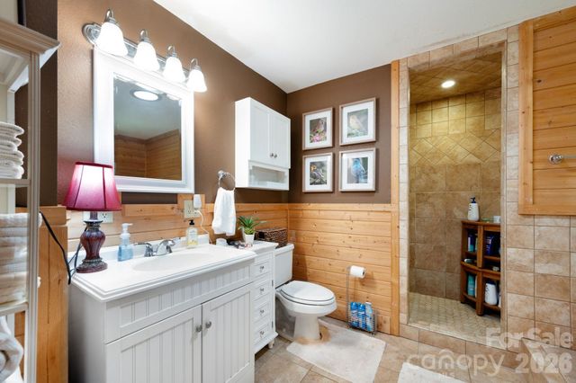 90 Jonestown Road, Asheville, NC 28804