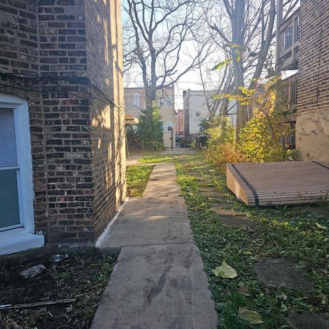 1825 S Lawndale Avenue, Chicago, IL 60623