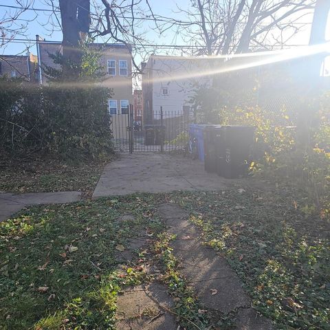 1825 S Lawndale Avenue, Chicago, IL 60623