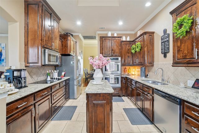 3541 Pinnacle Bay Point, Little Elm, TX 75068