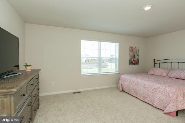 354 GUMSPRING DR, Charles Town, WV 25414