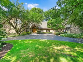 1116 Laurie Lane, Burr Ridge, IL 60527