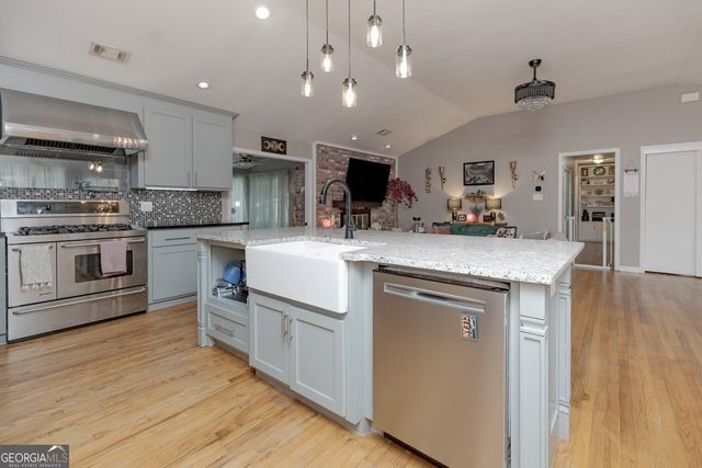 210 Granada Terrace, Warner Robins, GA 31088