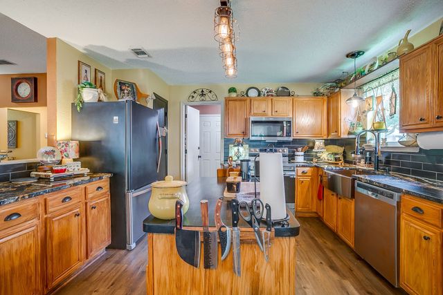 322 Dalhart Drive, Weatherford, TX 76086