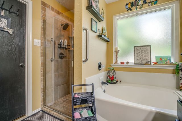 322 Dalhart Drive, Weatherford, TX 76086