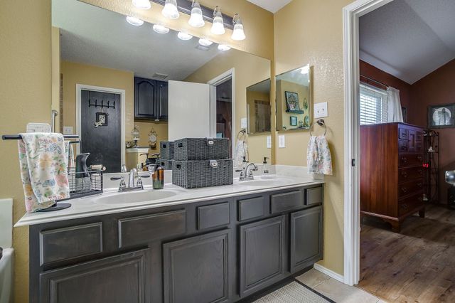 322 Dalhart Drive, Weatherford, TX 76086