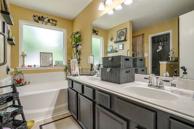 322 Dalhart Drive, Weatherford, TX 76086