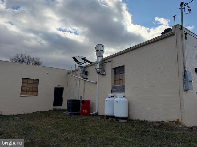 4919 VALLEY PIKE, Stephens City, VA 22655