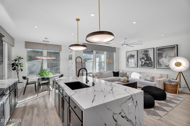 4245 E CULLUMBER Court, Gilbert, AZ 85234