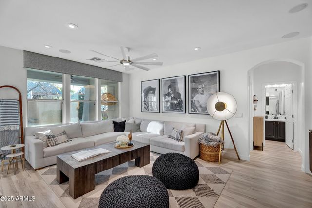 4245 E CULLUMBER Court, Gilbert, AZ 85234