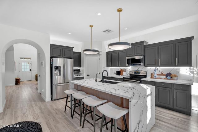 4245 E CULLUMBER Court, Gilbert, AZ 85234