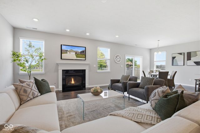 4660 W Tradwell Drive, New Palestine, IN 46163