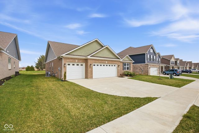 4660 W Tradwell Drive, New Palestine, IN 46163