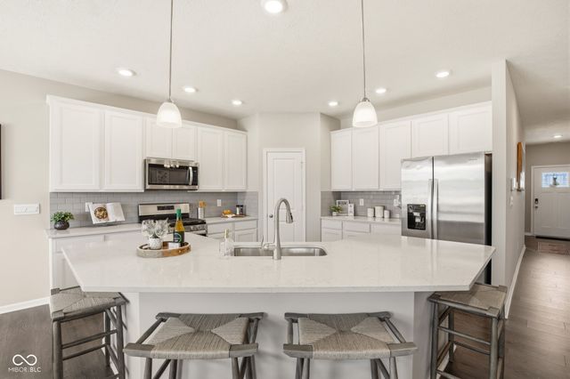 4660 W Tradwell Drive, New Palestine, IN 46163